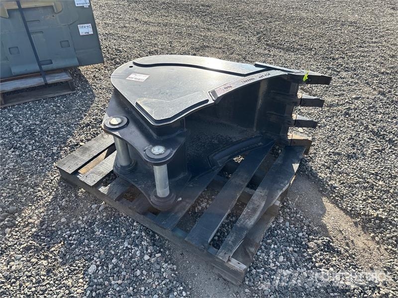 Bobcat 18 in Digging Excavator Bucket (Unused) Kanalak