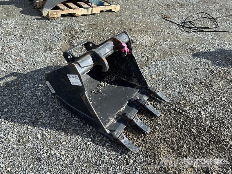 Bobcat 24 in Digging Excavator Bucket (Unused) Godet