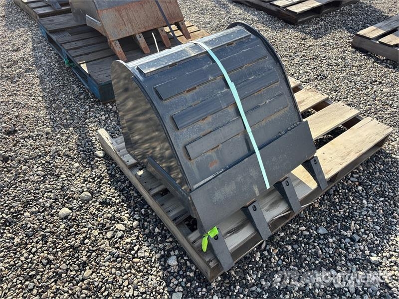Bobcat 24 in Digging Excavator Bucket (Unused) Kašike / Korpe