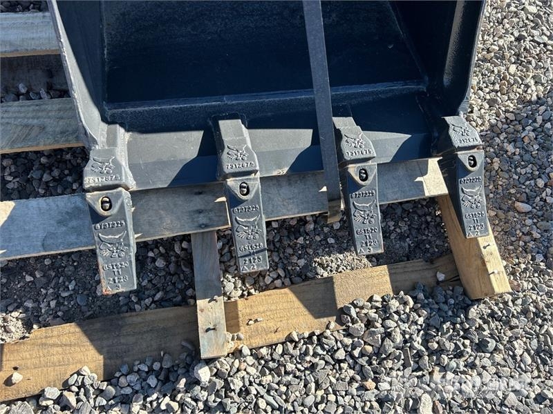 Bobcat 24 in Digging Excavator Bucket (Unused) Buckets