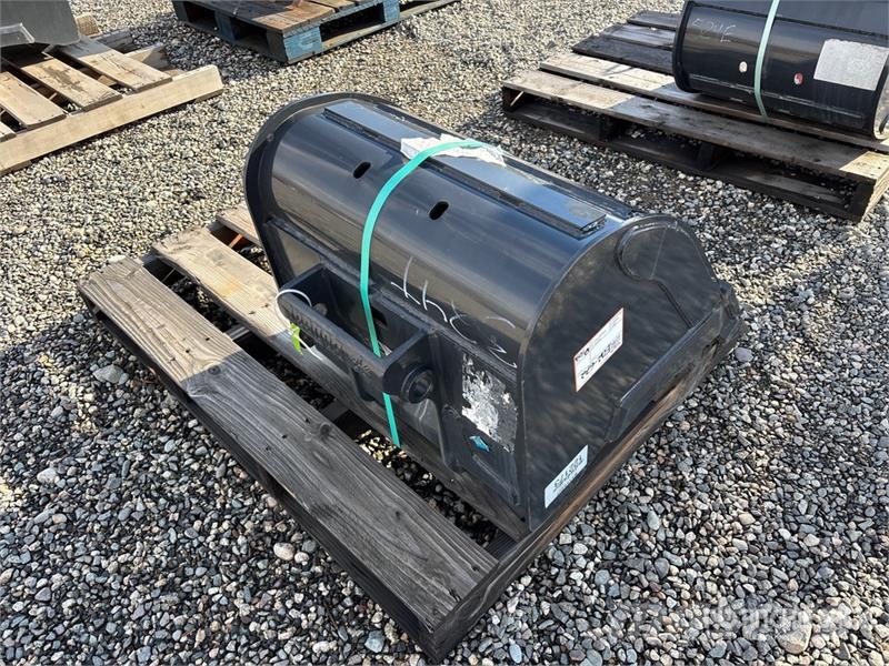 Bobcat 24 in Digging Excavator Bucket (Unused) دلاء