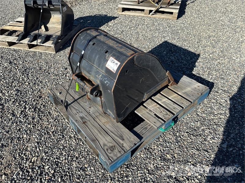 Bobcat 24 in Digging Excavator Bucket Kanalak