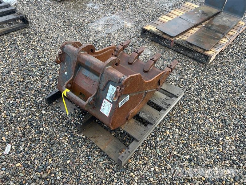 Bobcat 24 in Digging Excavator Bucket Schaufeln