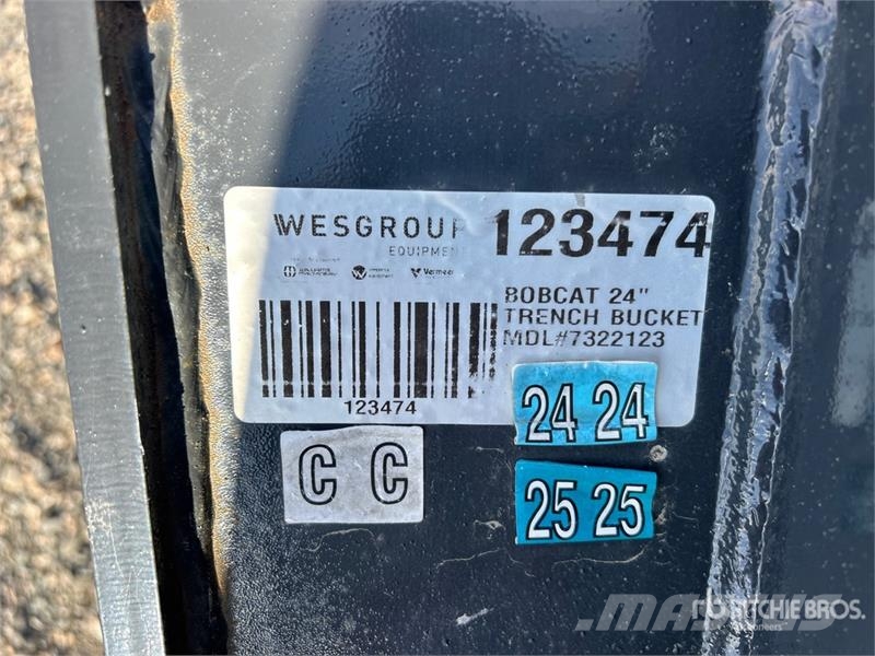 Bobcat 24 in Digging Excavator Bucket (Unused) Kašike / Korpe