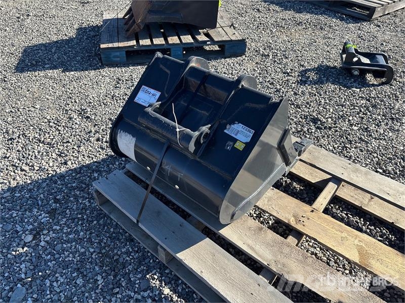 Bobcat 24 in Digging Excavator Bucket (Unused) Kanalak