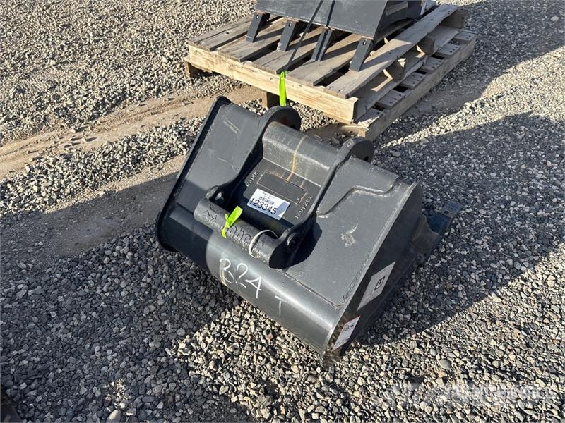 Bobcat 24 in Digging Excavator Bucket (Unused) Buckets