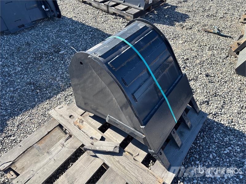 Bobcat 24 in Digging Excavator Bucket (Unused) Buckets