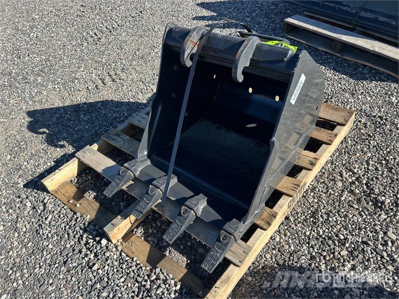 Bobcat 24 in Digging Excavator Bucket (Unused) Buckets