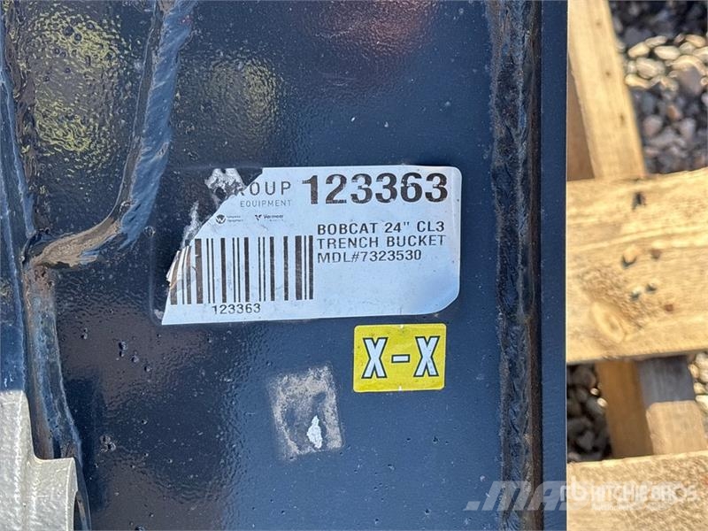 Bobcat 24 in Digging Excavator Bucket (Unused) Kanalak