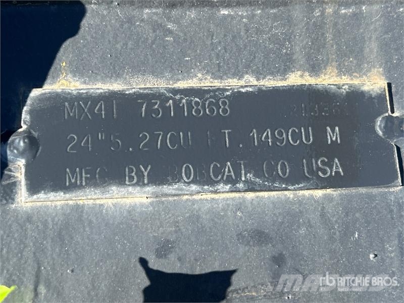 Bobcat 24 in Digging Excavator Bucket (Unused) Buckets