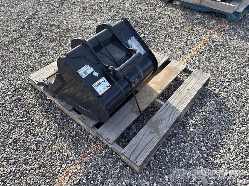 Bobcat 24 in Digging Excavator Bucket (Unused) Kanalak