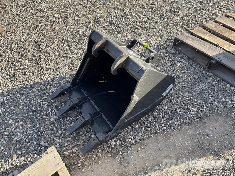 Bobcat 24 in Digging Excavator Bucket (Unused) Buckets