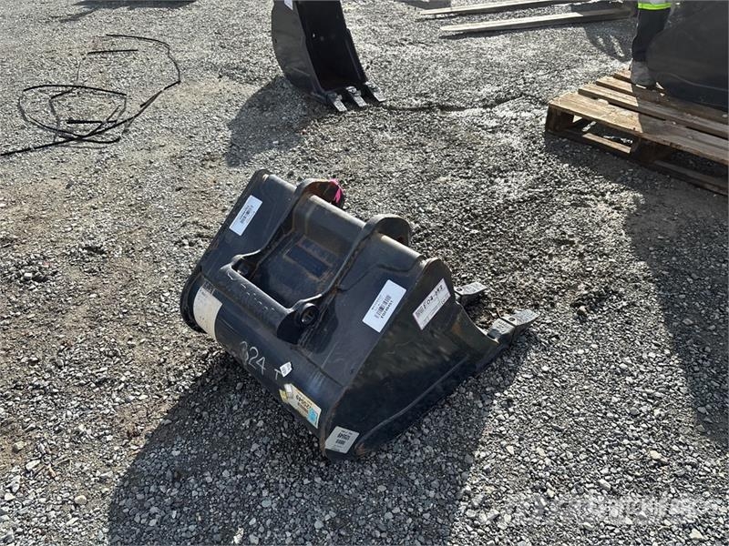 Bobcat 24 in Digging Excavator Bucket (Unused) Godet