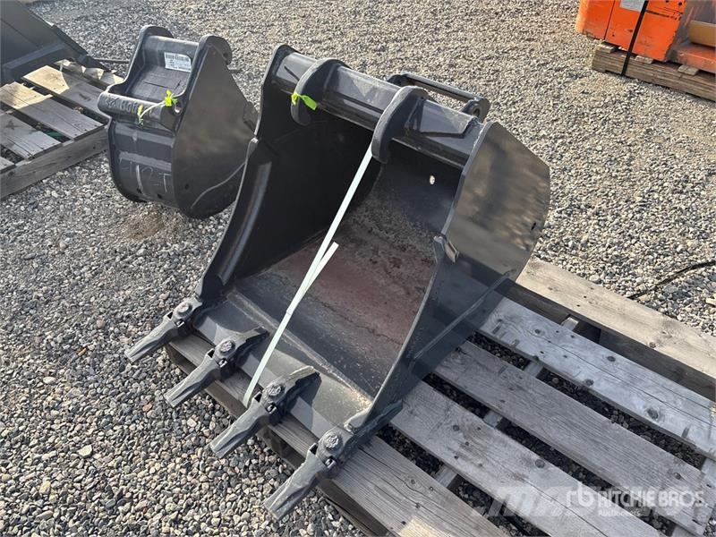 Bobcat 24 in Digging Excavator Bucket (Unused) Buckets