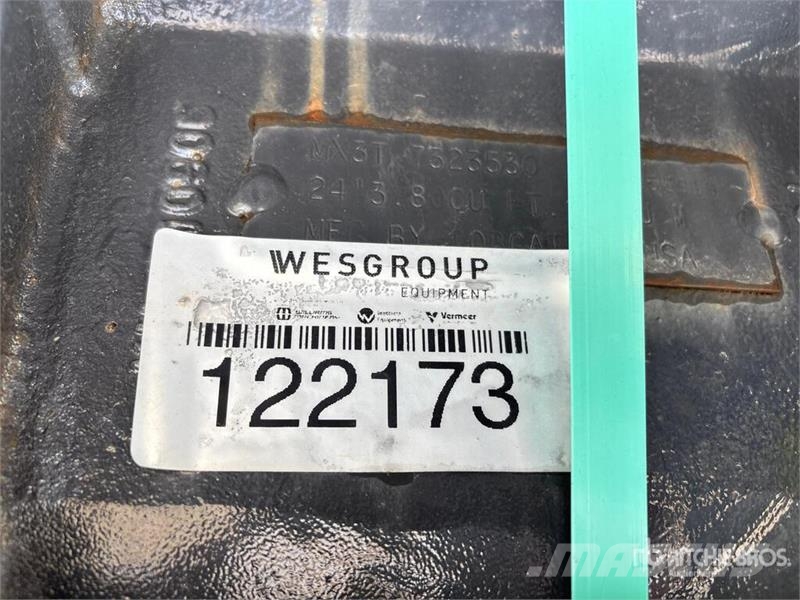 Bobcat 24 in Digging Excavator Bucket (Unused) Kauhat