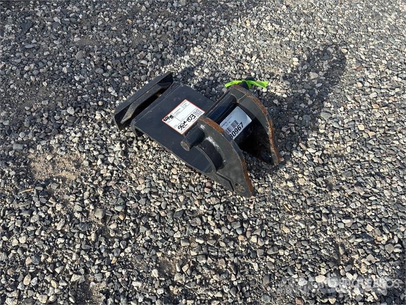 Bobcat 324/E20 Excavator Bolt On Bracket (Unused) Drugi deli