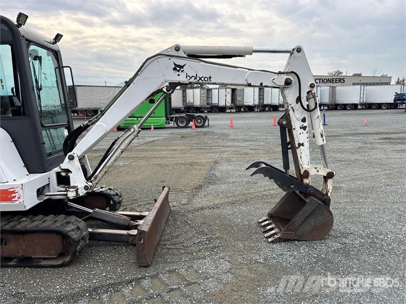 Bobcat 331 Mini rýpadla < 7t