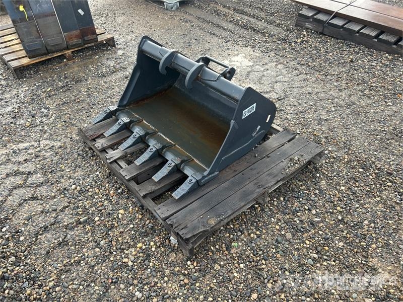 Bobcat 36 in Q/C Digging Excavator Bucket - Fits Bobcat E دلاء