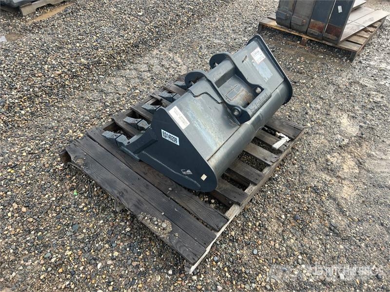 Bobcat 36 in Q/C Digging Excavator Bucket - Fits Bobcat E دلاء