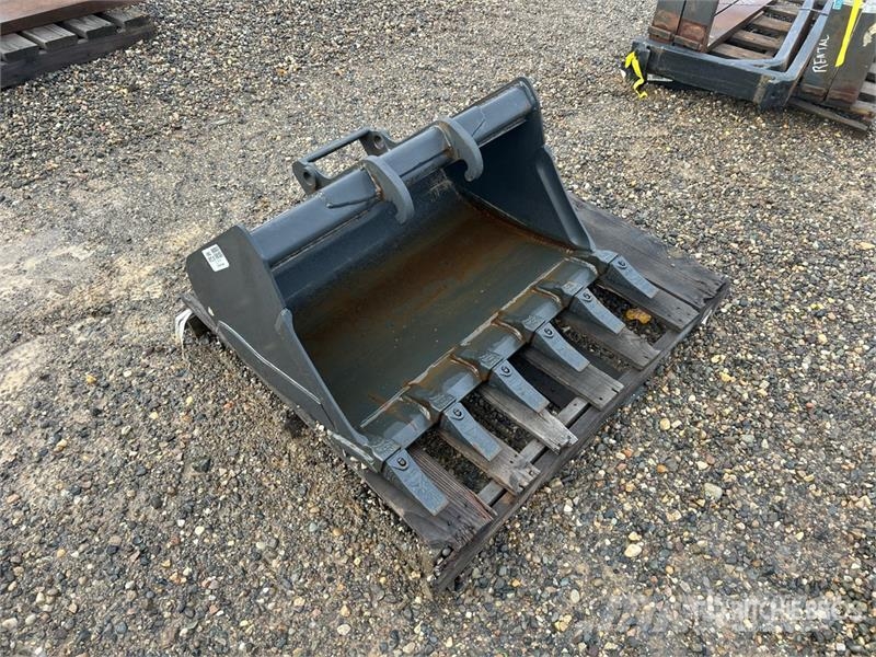 Bobcat 36 in Q/C Digging Excavator Bucket - Fits Bobcat E دلاء