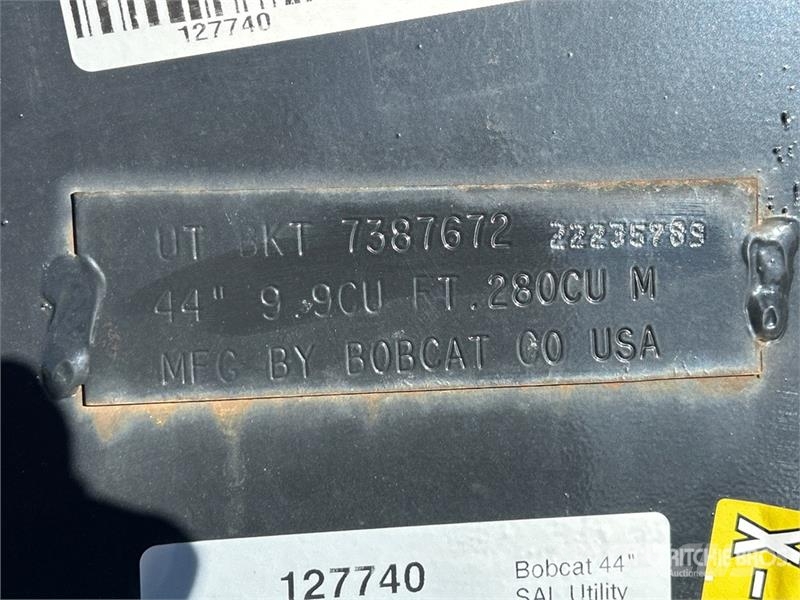 Bobcat 44 in Skid Steer Bucket (Unused) Kanalak