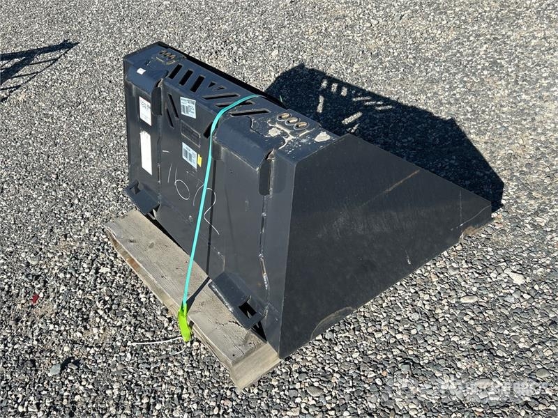Bobcat 44 in Skid Steer Bucket (Unused) Kanalak