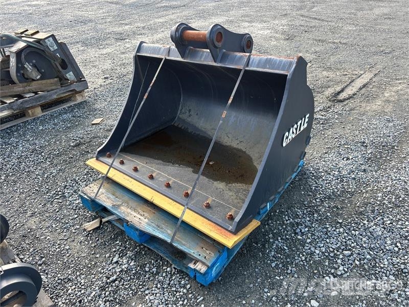 Bobcat 48 in Cleanup Excavator Bucket (Unused) Godet