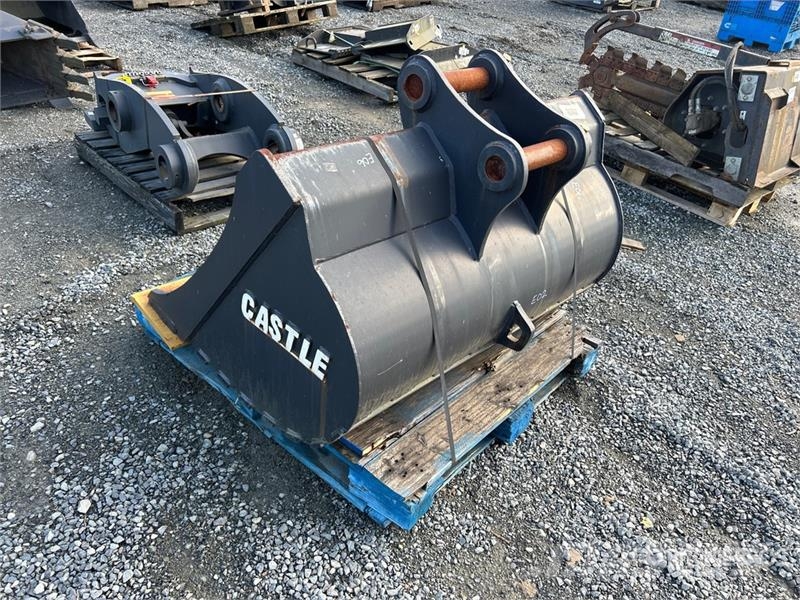 Bobcat 48 in Cleanup Excavator Bucket (Unused) Godet