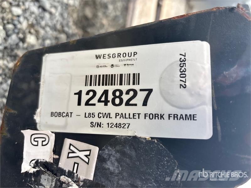 Bobcat 48 in Skid Steer Forks (Unused) Vilice