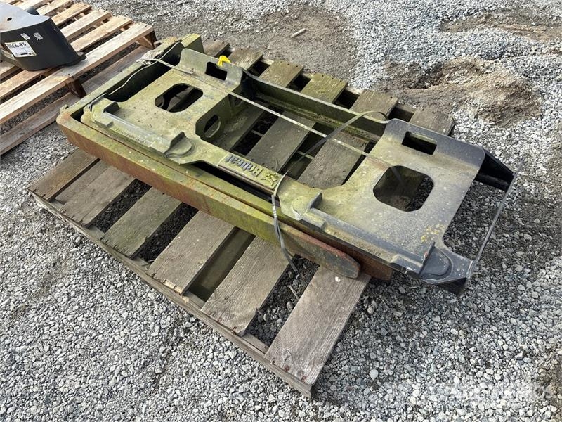 Bobcat 48 in Skid Steer Forks (Unused) Vilice