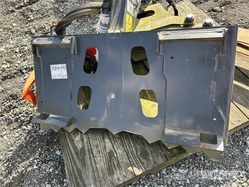 Bobcat 56 in Log Skid Steer Grapple (Unused) Grappin