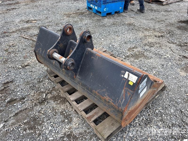 Bobcat 60 in 439 m3 Cleanup Excavator Bucket Bakken
