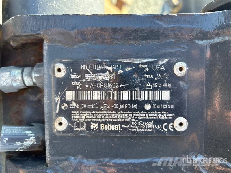 Bobcat 67 in Skid Steer Grapple Bucket خطاطيف