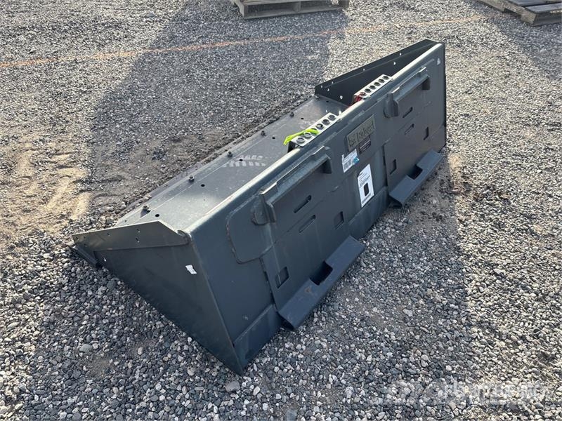 Bobcat 68 in Skid Steer Bucket (Unused) Kanalak