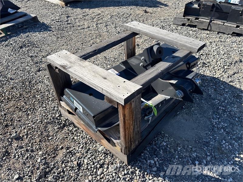Bobcat 6812980 Attachment Mounting Plate (Unused) Építőipar - Egyebek