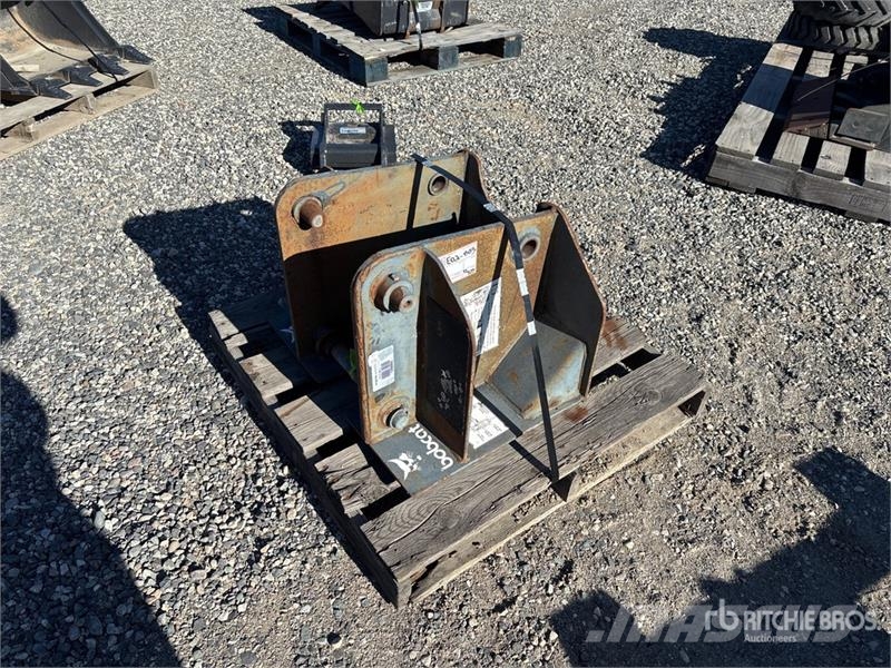 Bobcat 6812980 Attachment Mounting Plate Építőipar - Egyebek