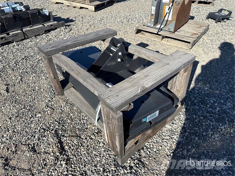 Bobcat 6812980 Attachment Mounting Plate (Unused) Építőipar - Egyebek
