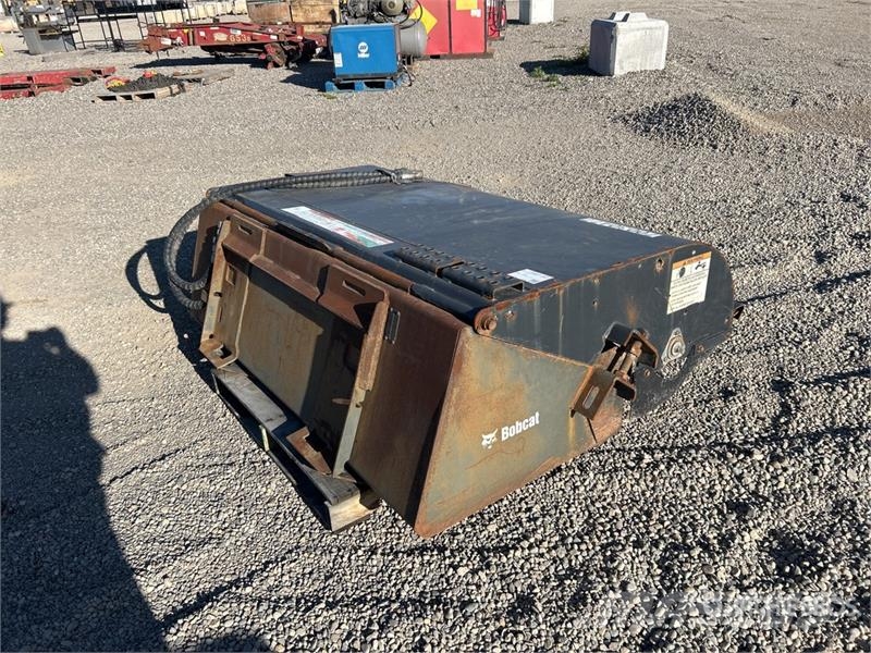 Bobcat 73 in Skid Steer Sweeper Metle