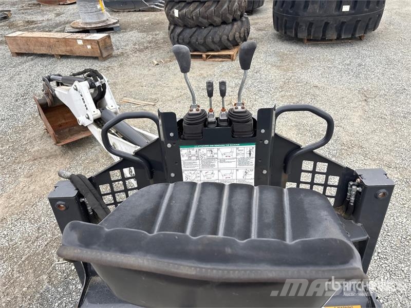 Bobcat 7BH 38 in Skid Steer Backhoe Utovarne korpe
