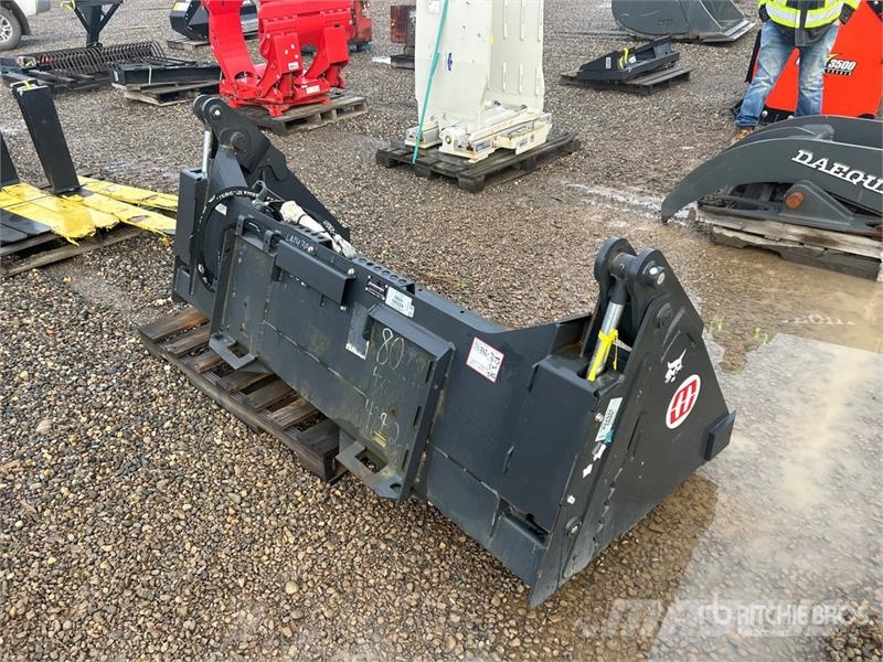 Bobcat 80 in Multi-Purpose Skid Steer Bucket Schaufeln