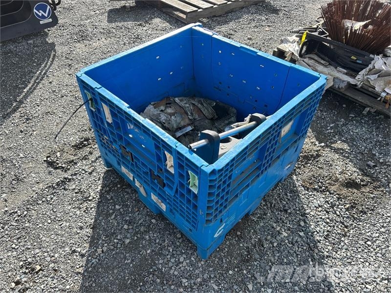 Bobcat Attachment (assorted hoses and small Ammann water  Overige componenten