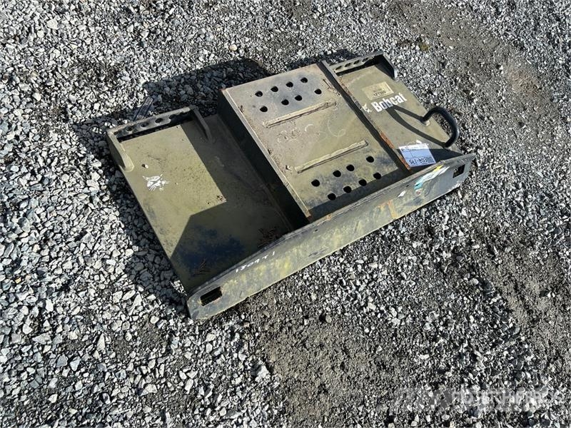 Bobcat Attachment Mounting Plate (Unused) Construcción - Otros