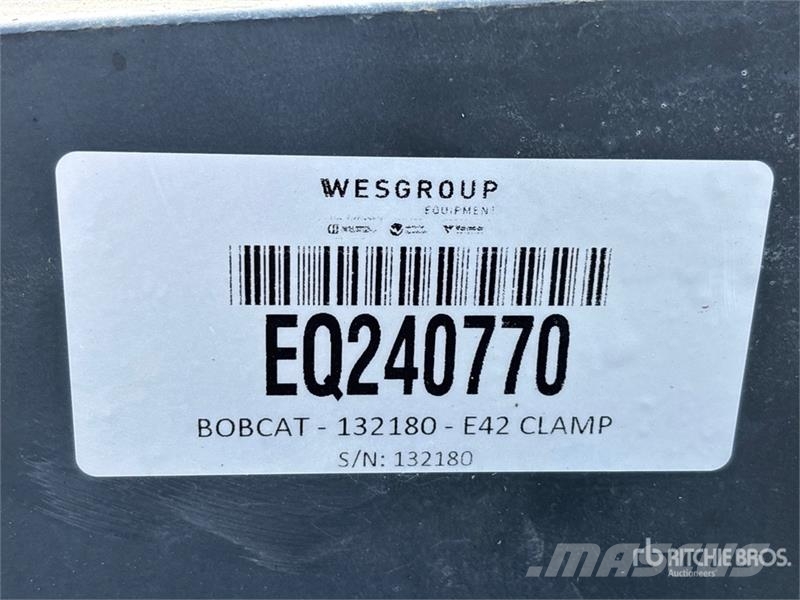 Bobcat E42 Hydraulic Excavator Thumb (Unused) Buckets