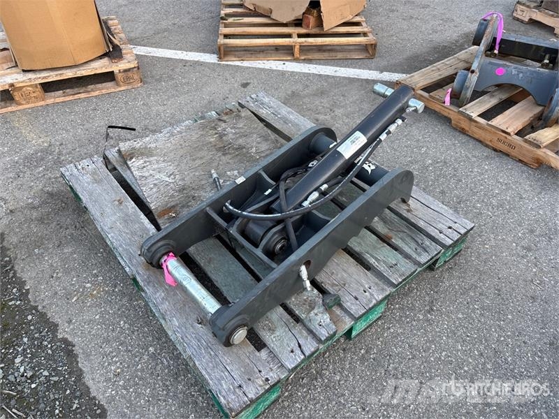 Bobcat E42 Hydraulic Excavator Thumb (Unused) Buckets