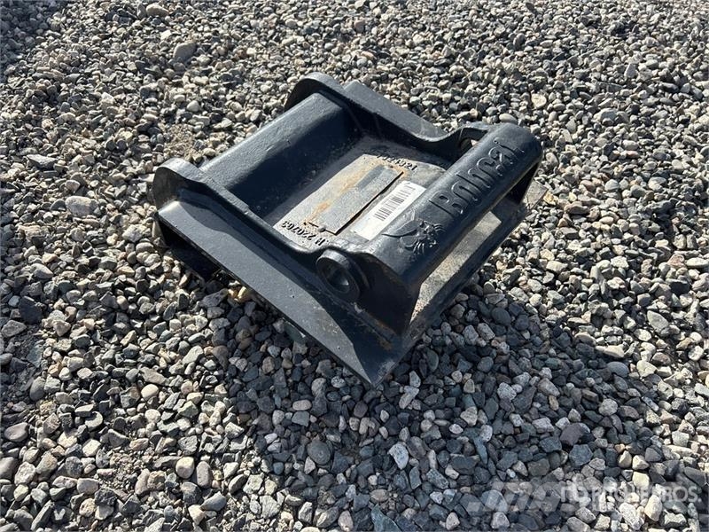 Bobcat Excavator Auger Mount Drugi deli