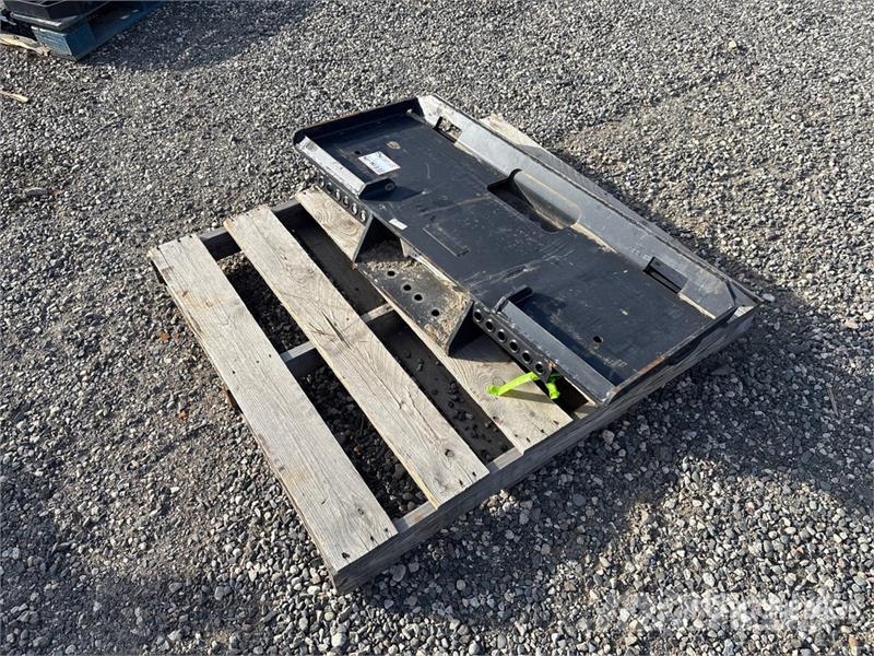 Bobcat HB880/980 Skid Steer Attachment Mounting Plate (Un Drugi deli