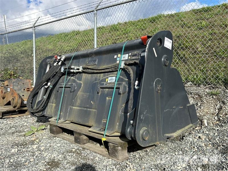 Bobcat L85 74 in Q/C Combo bucket Combo Skid Steer Bucket Godet