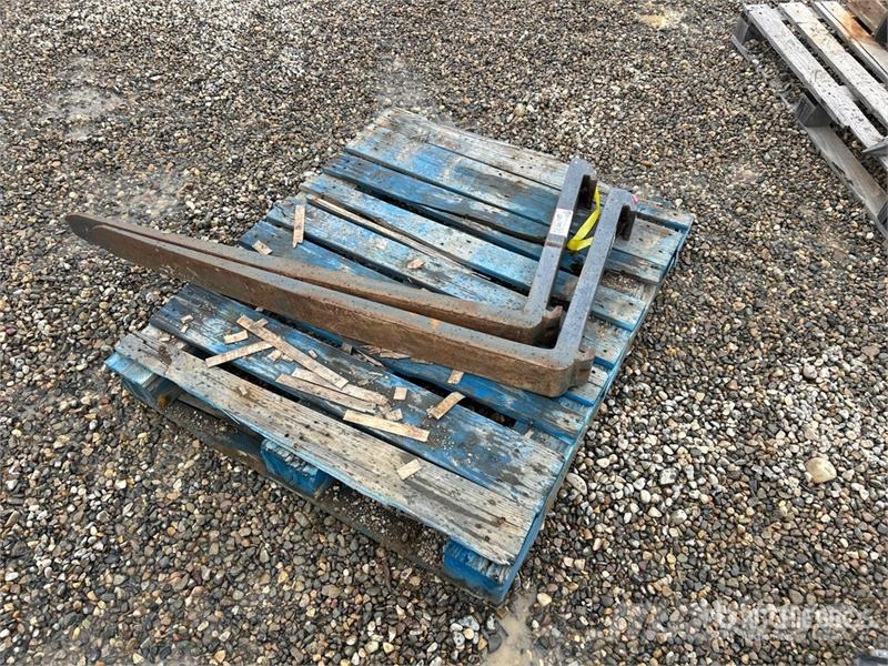 Bobcat of (2) Bobcat 7353061-L65 48 in Lift Truck Forks شوكات