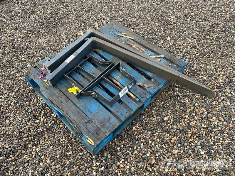 Bobcat of (2) Bobcat 7353061-L65 48 in Lift Truck Forks フォーク