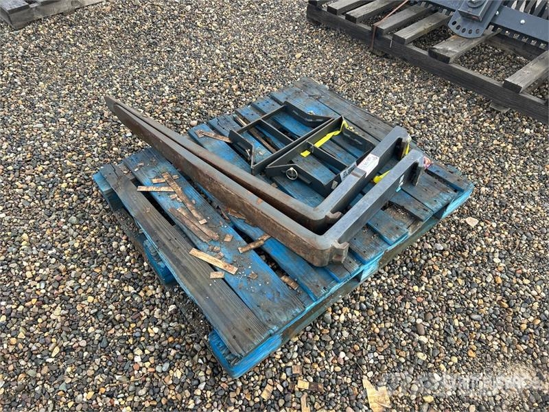 Bobcat of (2) Bobcat 7353061-L65 48 in Lift Truck Forks フォーク
